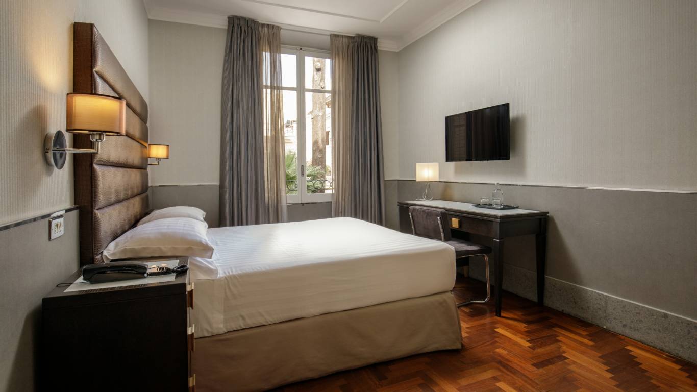 Royal-Court-Hotel-Roma-Termini-Foto-2024-Camere-Deluxe-Edificio-Principale-2DBLDLX7